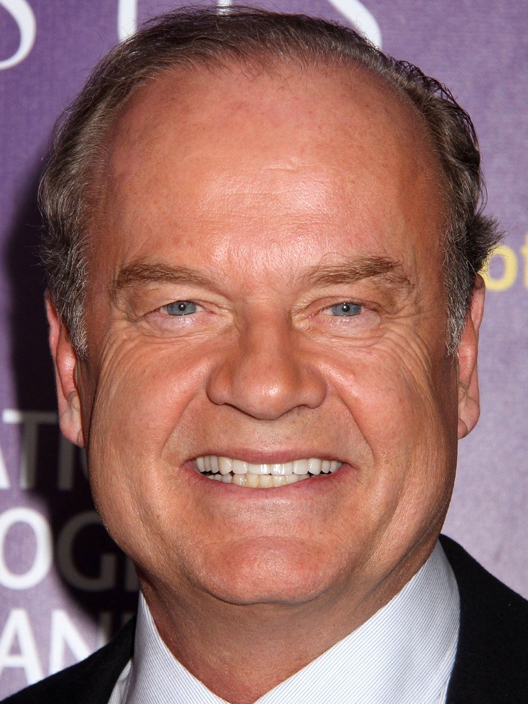 How do sports fans pick their teams?