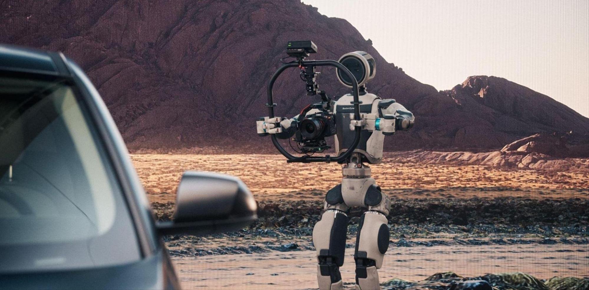 WPP humanoid robot training