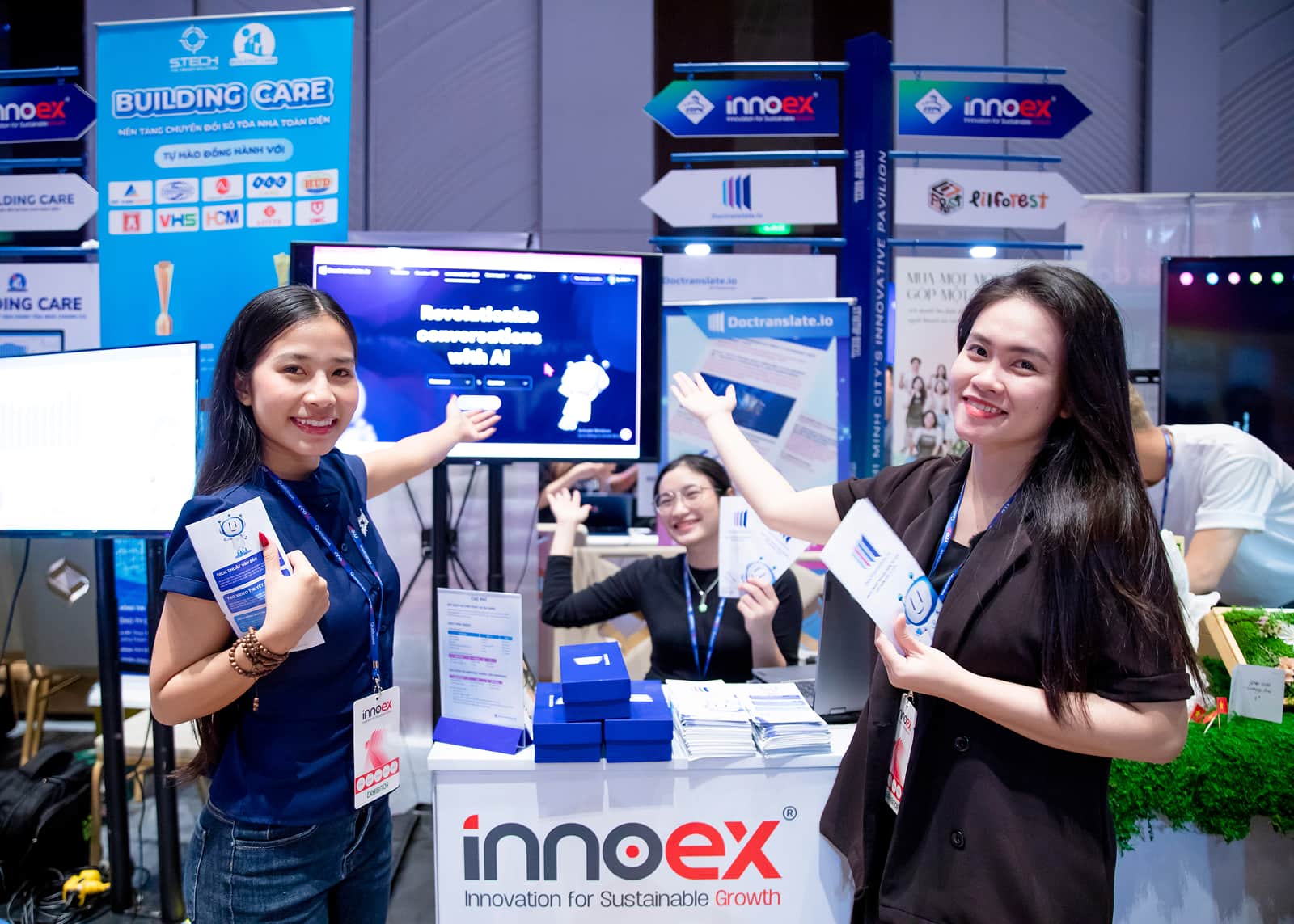 ThinkPrompt staff at Innovation Expo