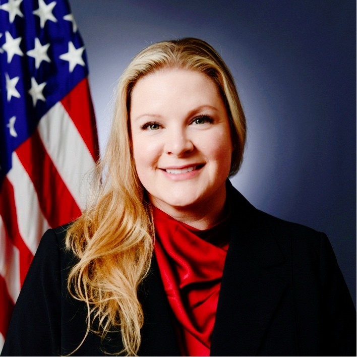 Valerie Warner Headshot