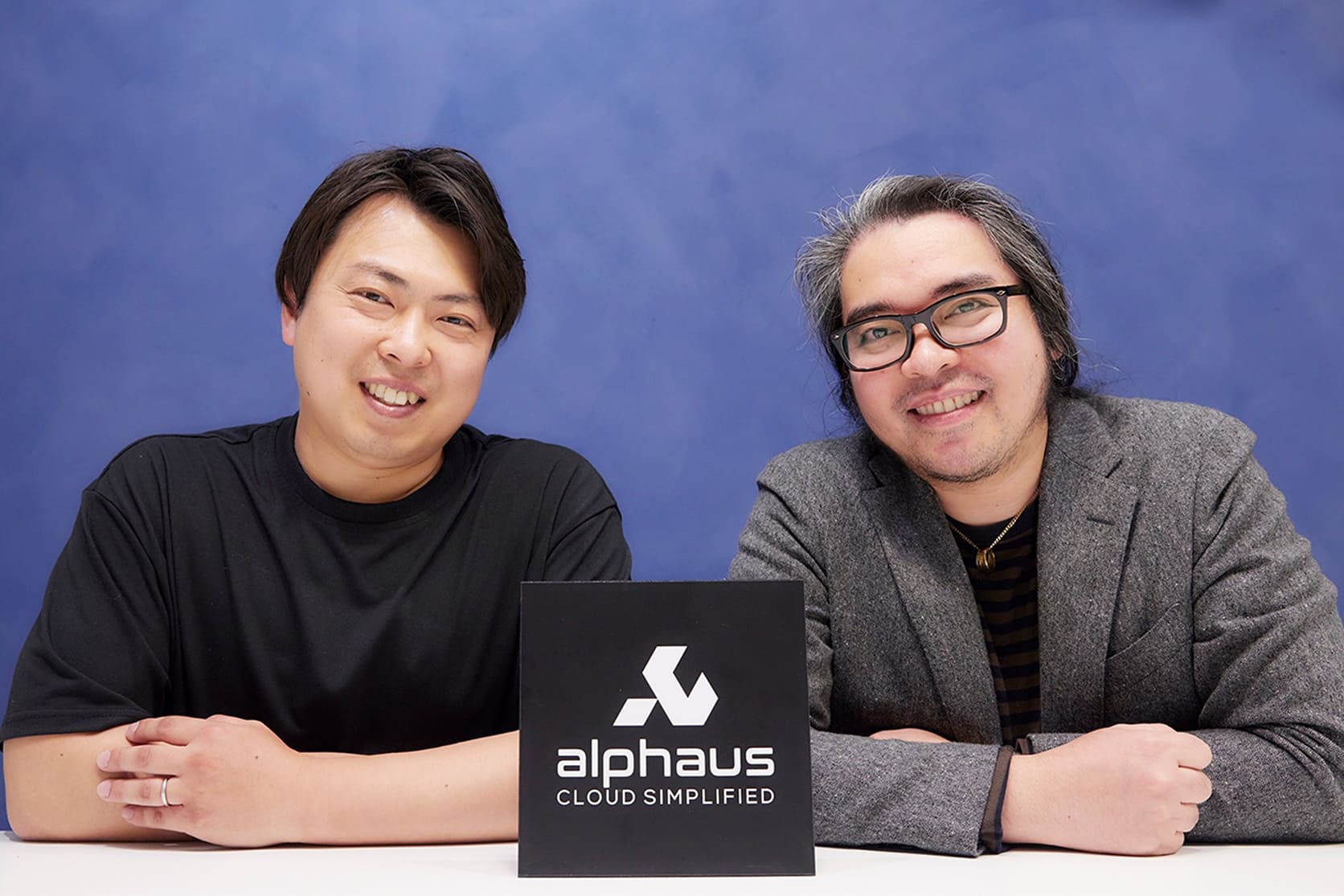 インタビュイー(写真右から)CTO チュー・エスメロ 氏、シニアエンジニア 野口 雅史 氏