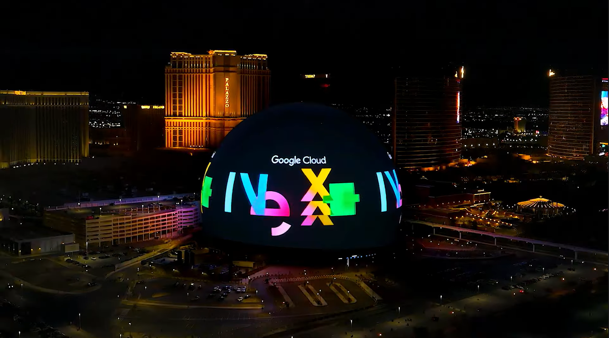 Nachtaufnahme der Sphere in Las Vegas mit dem Google Cloud Next-Logo