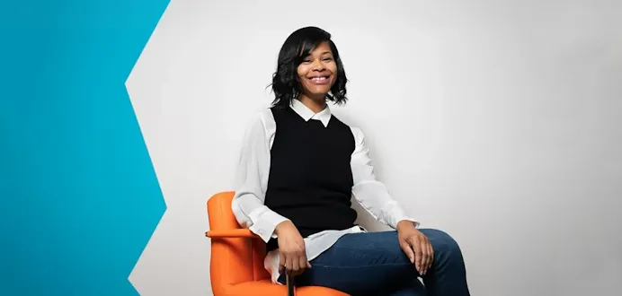 Alumni Story horizontal card