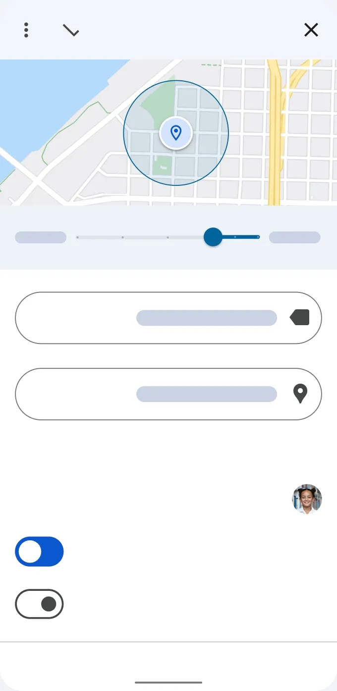 واجهة مستخدم Family Link تعرض تفعيل إعدادات التنبيهات لإرسال إشعار عندما يصل أحد أفراد العائلة إلى موقع جغرافي أو يغادره