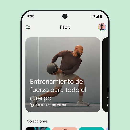 Imagen de la pantalla de un smartphone con la app de Fitbit abierta. Se muestra una imagen de un entrenamiento de fuerza para todo el cuerpo.