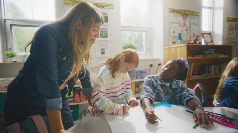 ca-site-teacher-kids.webp