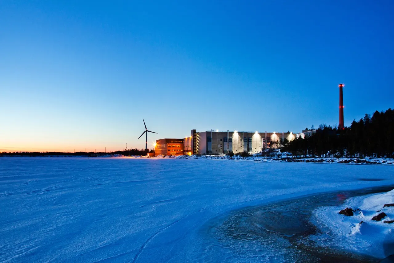 Nuestro centro de datos en Hamina, Finlandia, construido en una papelera abandonada.