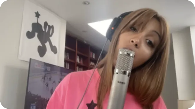 PinkPantheress demo version
