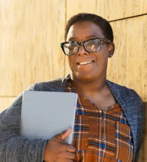 A photograph of Laketra C., the founder and executive director of MEE Hub, Inc., a nonprofit based in Austin, Texas, and graduate of the Grow with Google Generative AI for Educators course.