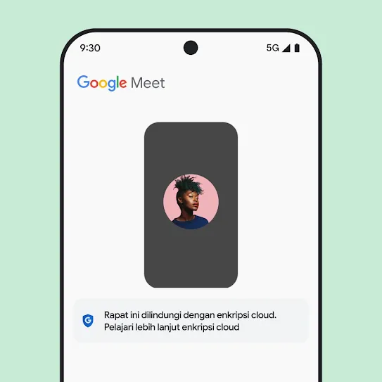 Visual layar smartphone dengan Google Meet terbuka, menampilkan pesan di bawah rapat yang memberikan informasi tentang enkripsi cloud.