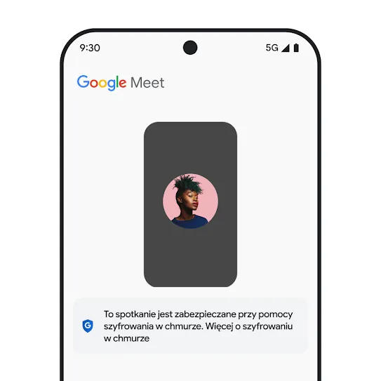 Ilustracja przedstawiająca ekran smartfona z otwartą aplikacją Google Meet, w której pod oknem spotkania wyświetla się informacja o szyfrowaniu w chmurze.