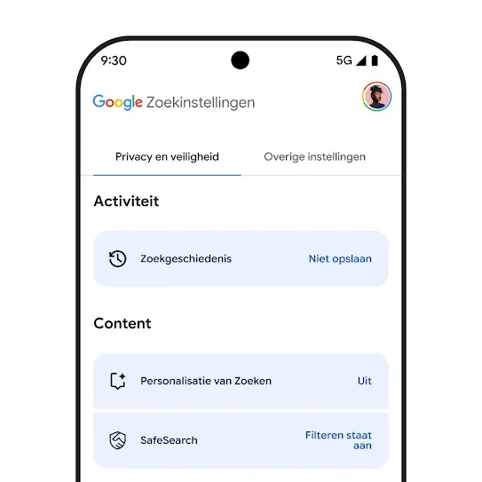 Visuele weergave van de instellingen voor Google Zoeken op een smartphonescherm, waaronder instellingen voor zoekgeschiedenis, personalisatie van Zoeken en SafeSearch.