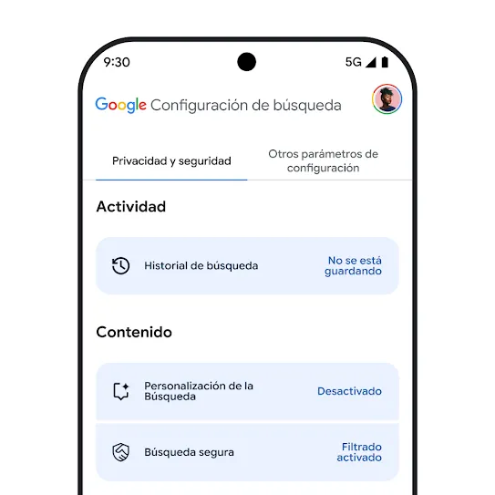 Imagen de la configuración de la Búsqueda de Google en la pantalla de un smartphone, que incluye la configuración del historial de la Búsqueda, la Personalización de la Búsqueda y SafeSearch.