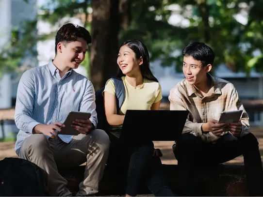 ai-essentials-vn-tab-img