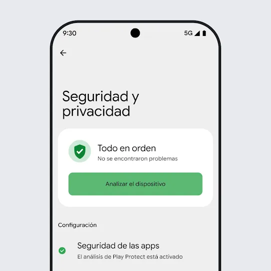 Imagen de la pantalla de un smartphone con el SO Android y la configuración de Seguridad y privacidad abierta. En ella, se muestran los resultados de un análisis del dispositivo y la configuración de seguridad de las apps.