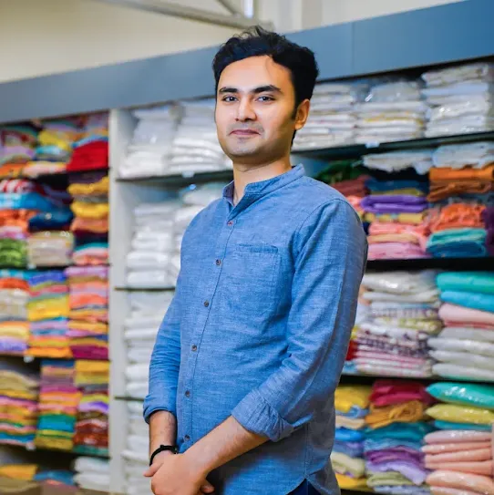 sustaining-an-artisan-network-by-bringing-traditional-clothing-sales-online-1