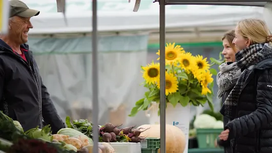 Hamina-still-farmers-market.png