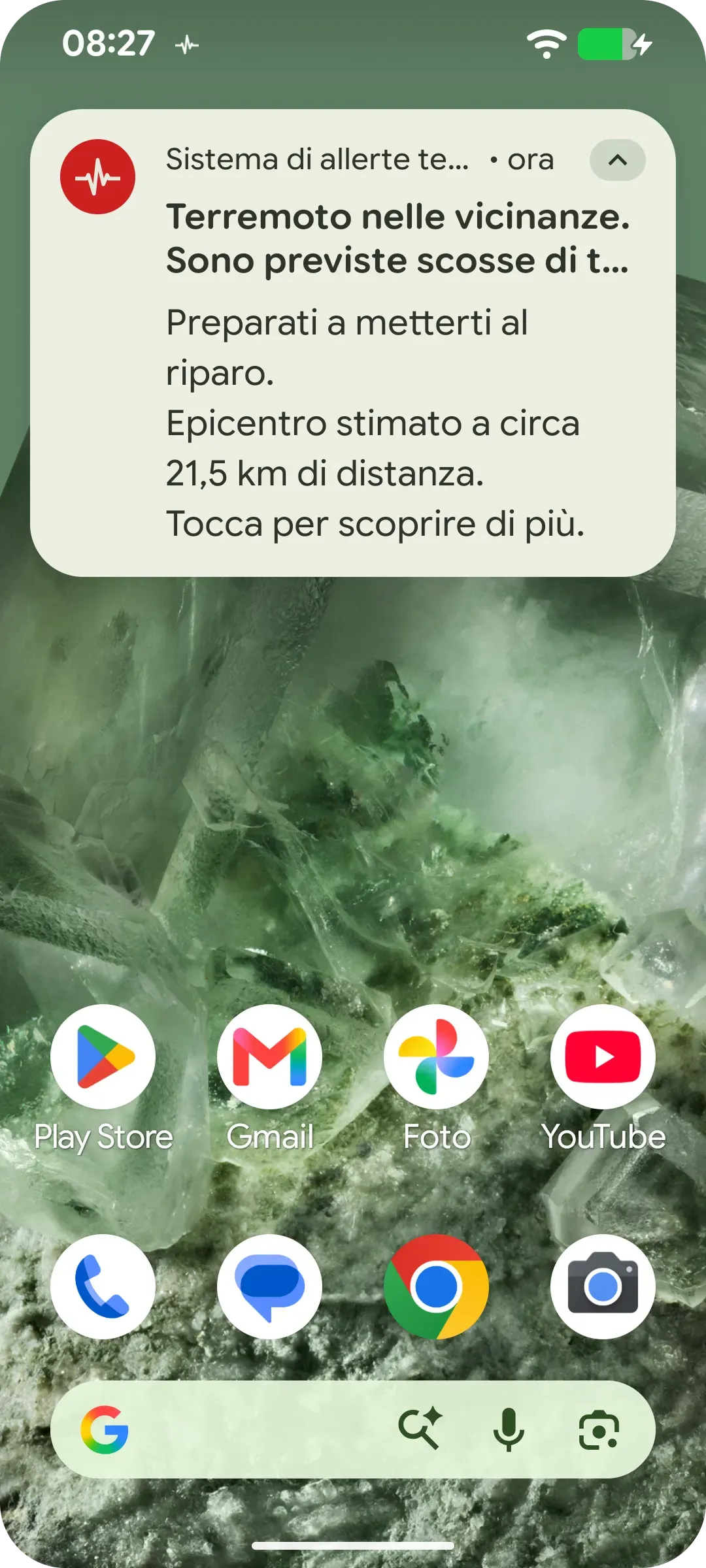 UI dello smartphone con una notifica Terremoto nelle vicinanze | Preparati