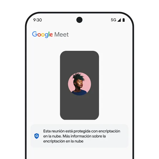 Imagen de la pantalla de un smartphone con Google Meet abierto, en la que se muestra un mensaje debajo de la reunión que proporciona información sobre la encriptación en la nube.