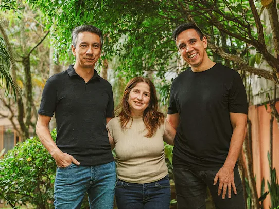 The family behind Matraquinha: co-founders Adriano and Wagner Yamuto, together with Wagner's wife, in São Paulo, Brazil.