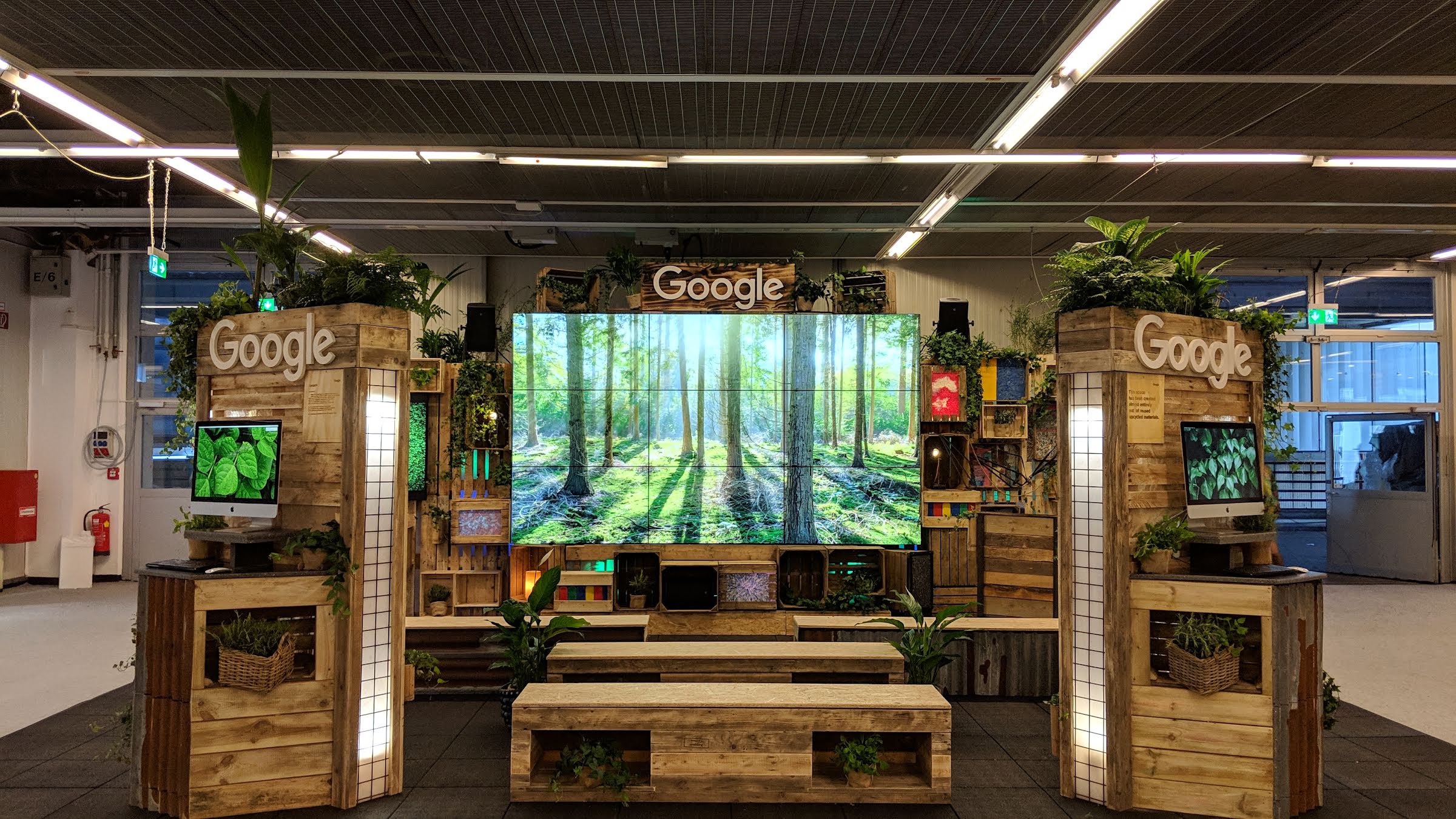Google’s Booth at European Geosciences Union (EGU) in Vienna, Austria 2019 designed by Dusty Reid, marketing event manager for Google Earth