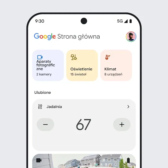 Ilustracja przedstawiająca ekran smartfona z otwartą aplikacją Google Home, w której widać panel z informacjami o kamerach monitoringu, oświetleniu oraz ogrzewaniu i klimatyzacji. 