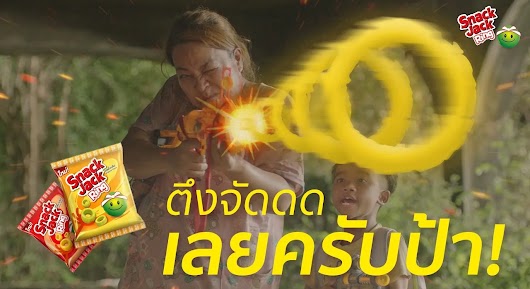 YouTube Works Awards Southeast Asia 2026 Winner thumbnail for 'Snack Jack Ring | Mother Strike' by Digital Next Solutions Co., Ltd. and Choojai and Friends. The image displays original and paprika flavored bags of Snack Jack Ring with their signature green mascot against a dark backdrop under 'The Big Bang' award category.