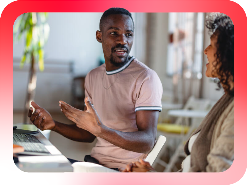 Image d'un homme et une femme en train de discuter