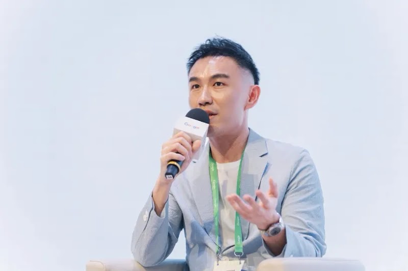 DJB 集團創辦人暨執行長 Jeffery Su 於座談分享 eSIM 品牌經營策略