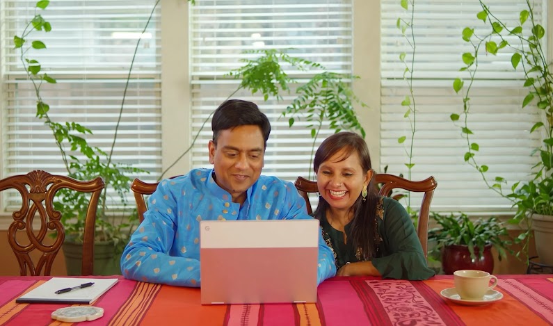 Image of the business owners of Nisha Henna Arts