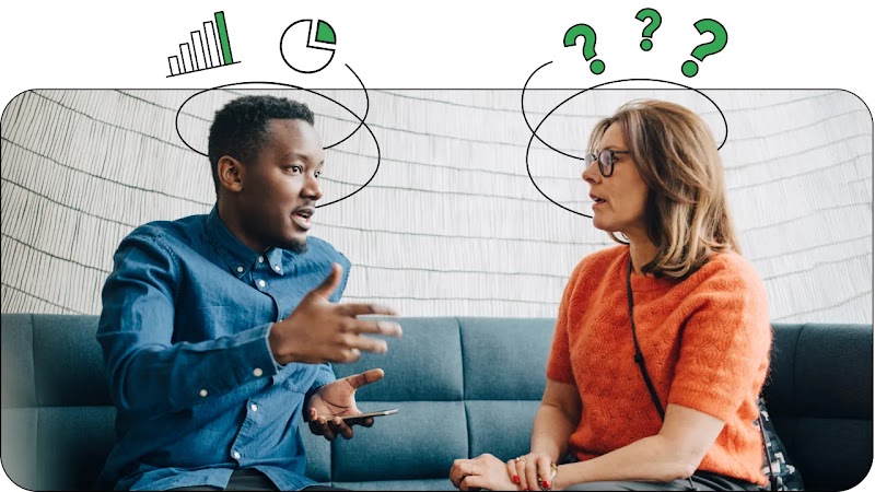 Sitting on the left of a sofa, a man with a blue shirt and a phone in his hand is talking (there are icons of a graph and pie chart above his head). On the right, a woman in an orange sweater looks confused (there are question marks above her head).