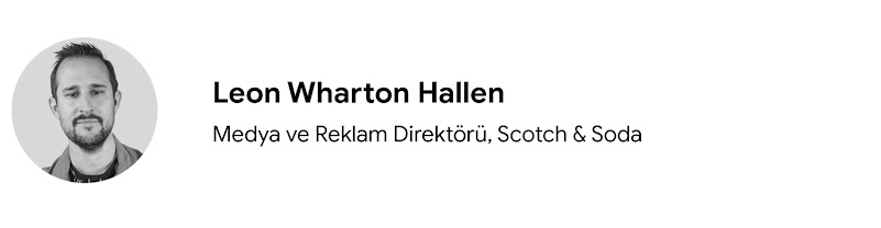 Scotch & Soda Medya ve Reklam Direktörü Leon Wharton Hallen'ın omuzlarından yukarısı görünecek şekilde fotoğrafına yer verilmiştir. Hallen açık tenli ve kısa, dik kahverengi saçlıdır, yakalı ceket ve siyah yuvarlak yakalı gömlek giymektedir.