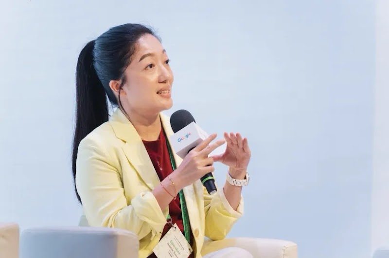 Uber Eats 行銷總監 Debbie Tseng 參與座談分享，強調品牌、成效廣告與用戶體驗必須整合在同一個成長系統中理解。
