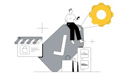 Vediamo un uomo seduto su un grande cartellino con uno smartphone in mano. Ai lati una serie di icone: a sinistra la facciata di un negozio, a destra in alto un ingranaggio in giallo e in basso sacchetti e scarpe.