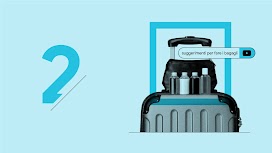 Il termine di ricerca "packing hacks" (trucchi per fare le valigie) compare in una barra di ricerca di YouTube sopra un kit da toilette che si trova su un bagaglio a mano. Quattro flaconi in formato da viaggio sono allineati davanti al kit.