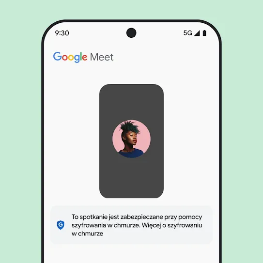 Ilustracja przedstawiająca ekran smartfona z otwartą aplikacją Google Meet, w której pod oknem spotkania wyświetla się informacja o szyfrowaniu w chmurze.