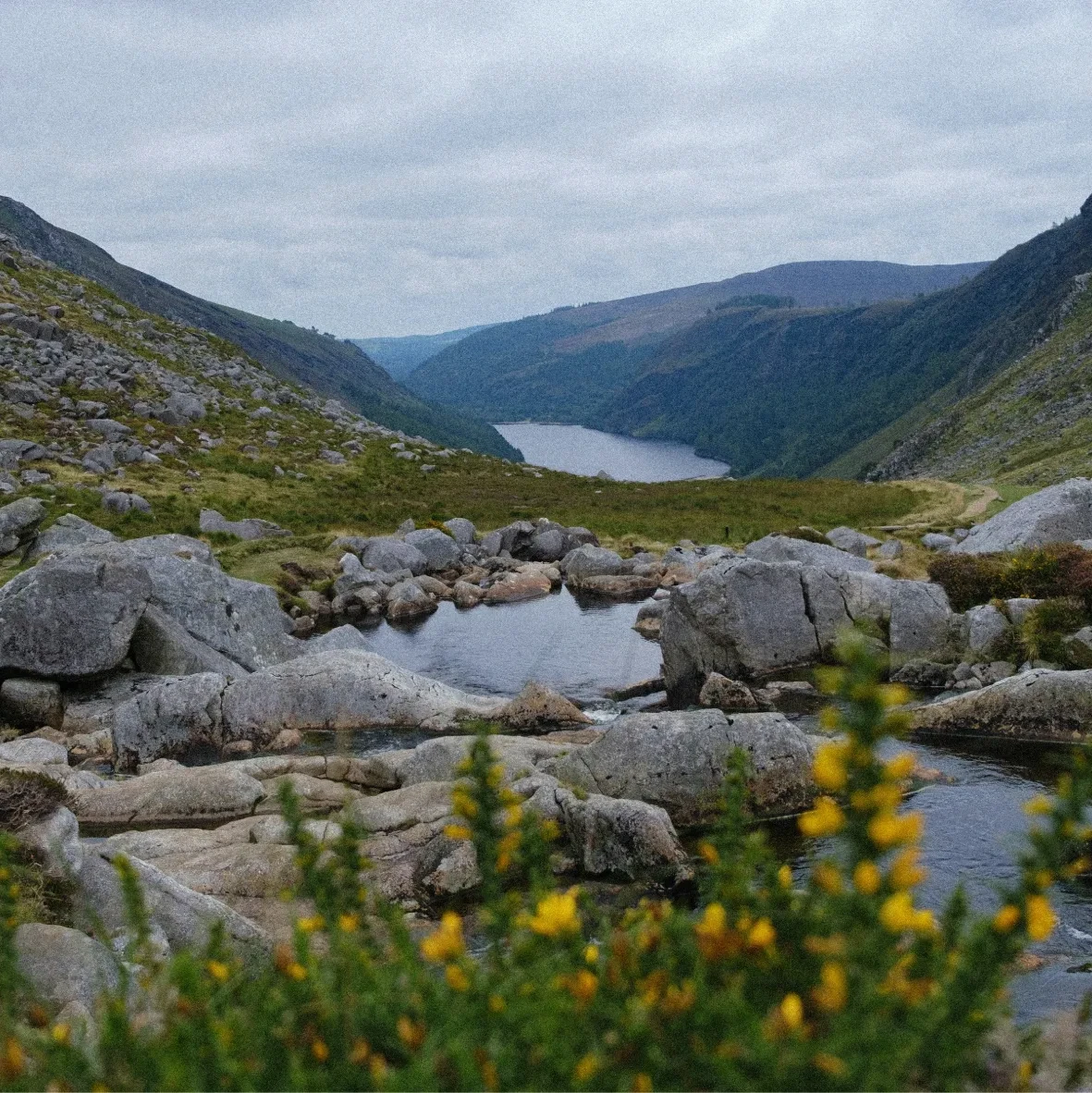 A river between two mountains