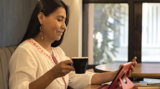 Encuentra oportunidades para trabajar a distancia.jpg