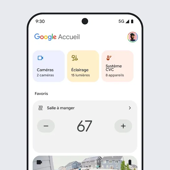Image d'un écran de smartphone avec Google Home ouvert, affichant un tableau de bord avec un aperçu d'informations sur les caméras de sécurité, l'éclairage et la température. 