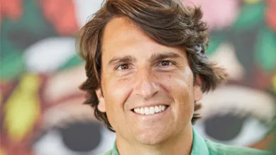 Idoven story - A man is smiling.