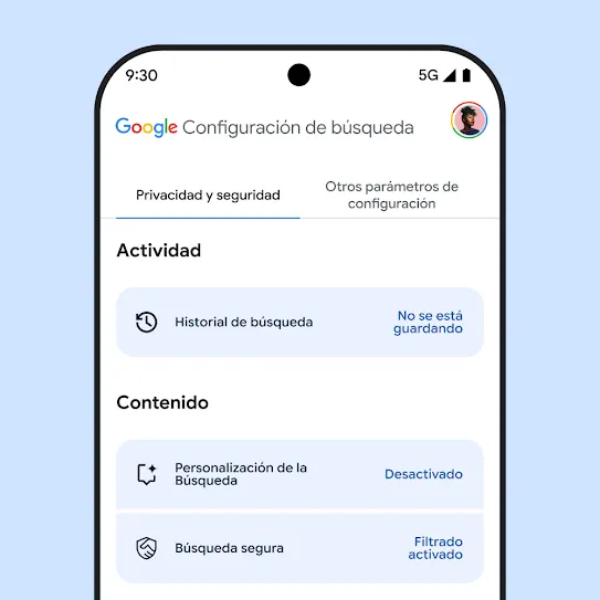 Imagen de la configuración de la Búsqueda de Google en la pantalla de un smartphone, que incluye la configuración del historial de la Búsqueda, la Personalización de la Búsqueda y SafeSearch.