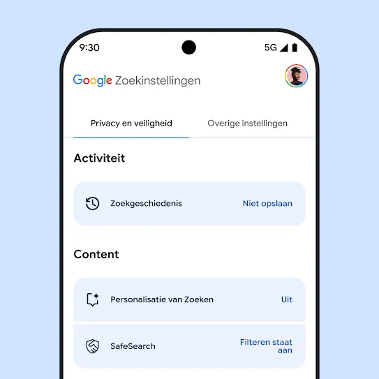 Visuele weergave van de instellingen voor Google Zoeken op een smartphonescherm, waaronder instellingen voor zoekgeschiedenis, personalisatie van Zoeken en SafeSearch.