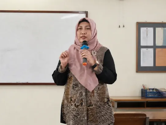 02-syari-hasniyati.webp