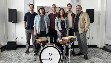 Sunhouse team picture.