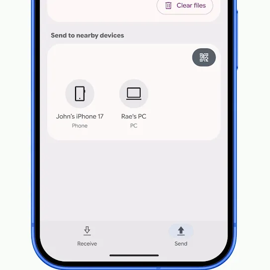 Một đoạn video ngắn cho thấy thao tác truy cập vào AirDrop trên một chiếc iPhone.
