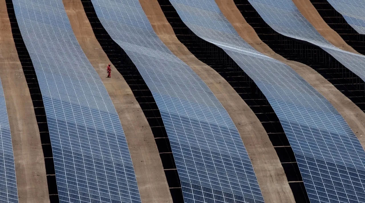 Panneaux solaires sur le site d'Acciona, au Chili