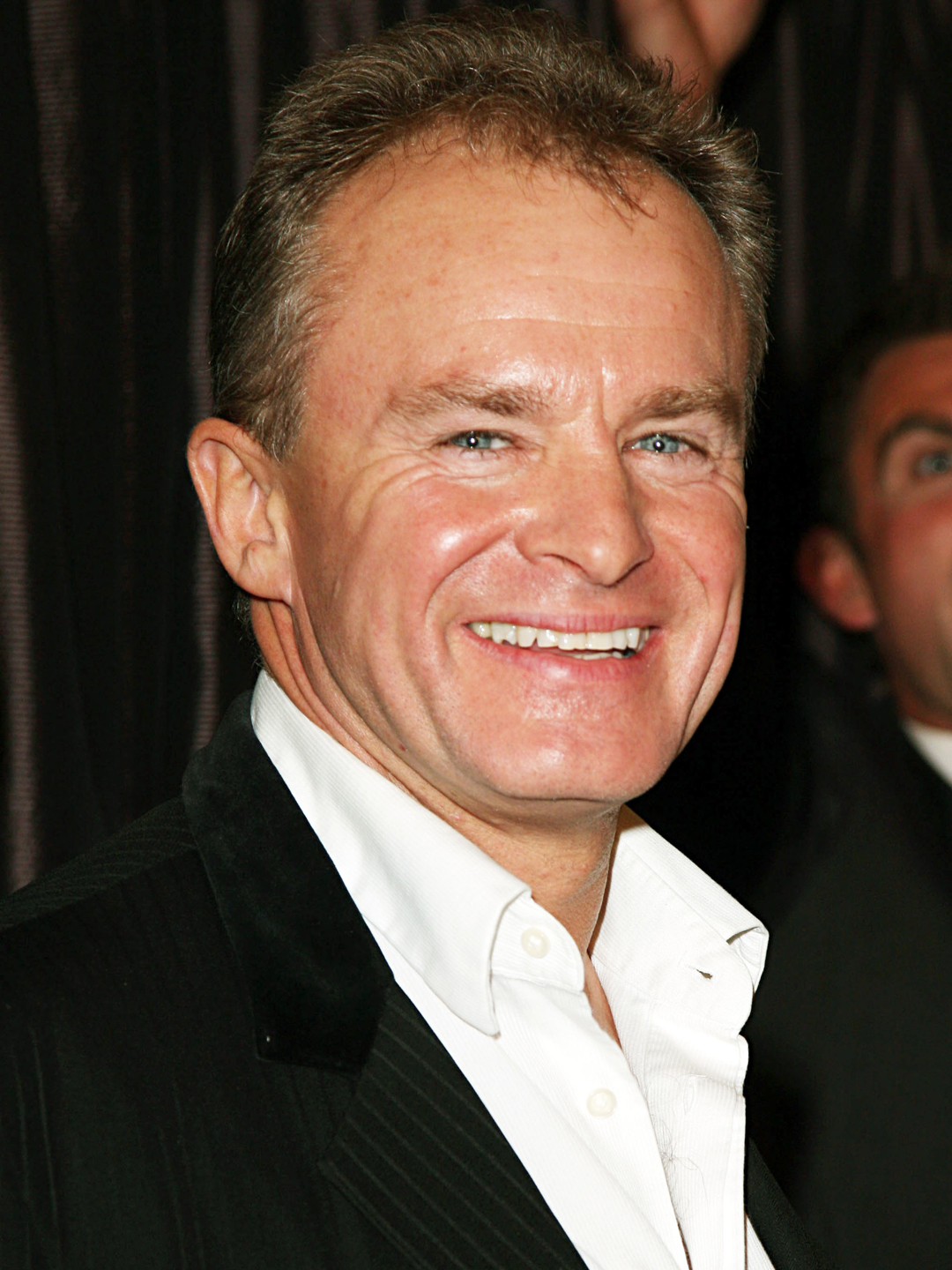576719_v9_ba.jpg