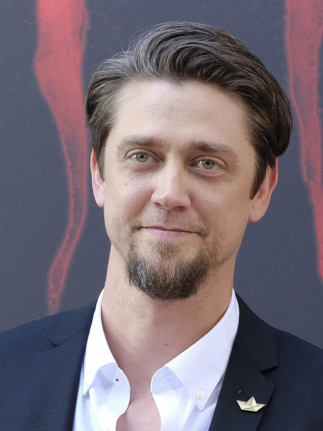 IT Movie director Andy Muschietti will direct a feature film adaptation of “Attack on Titans” 1 Image result for Andy Muschietti